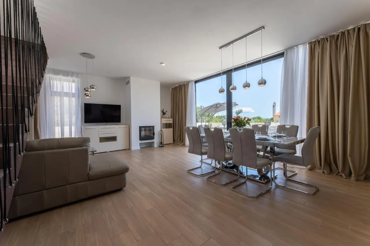 Luxury Villa Bueno Kastela Croatia